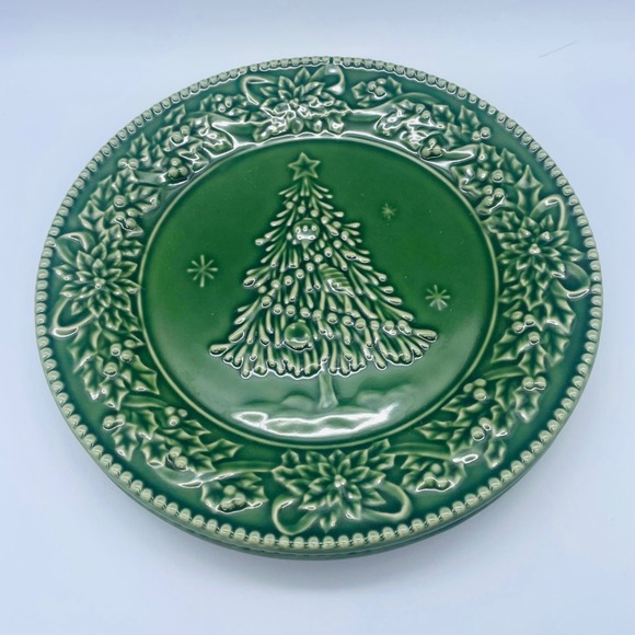 4 Embossed Christmas Tree Plates 8.5" Unused Cracker Barrel - Picture 4 of 5